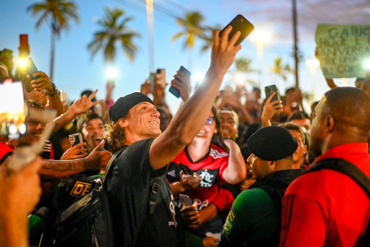 FLAMENGO É RECEBIDO COM MUITA FESTA EM ARACAJÚ